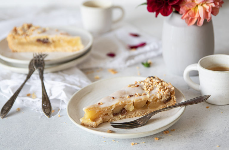 Oma&amp;#39;s gedeckter Apfelkuchen: der schmeckt einfach immer! | Neue Etage